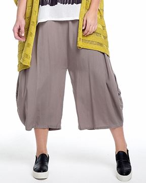Picture of Wide-leg 3/4-trousers