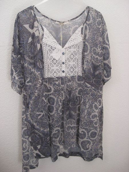 Picture of Paisley-printed tunic in blue
