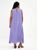 Image sur longue robe violette